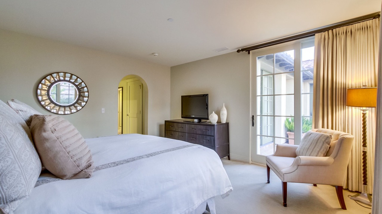 Photo of Bedroom in Rancho Palos Verdes