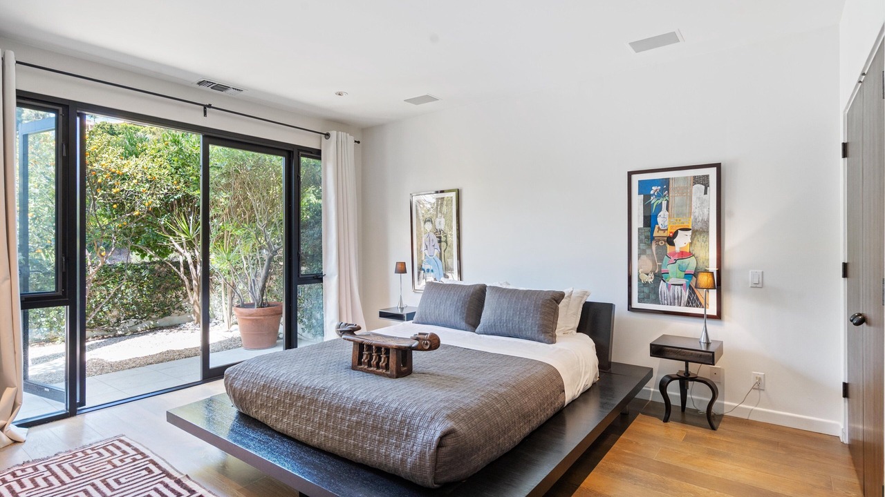 Photo of Bedroom in Beverly Hills