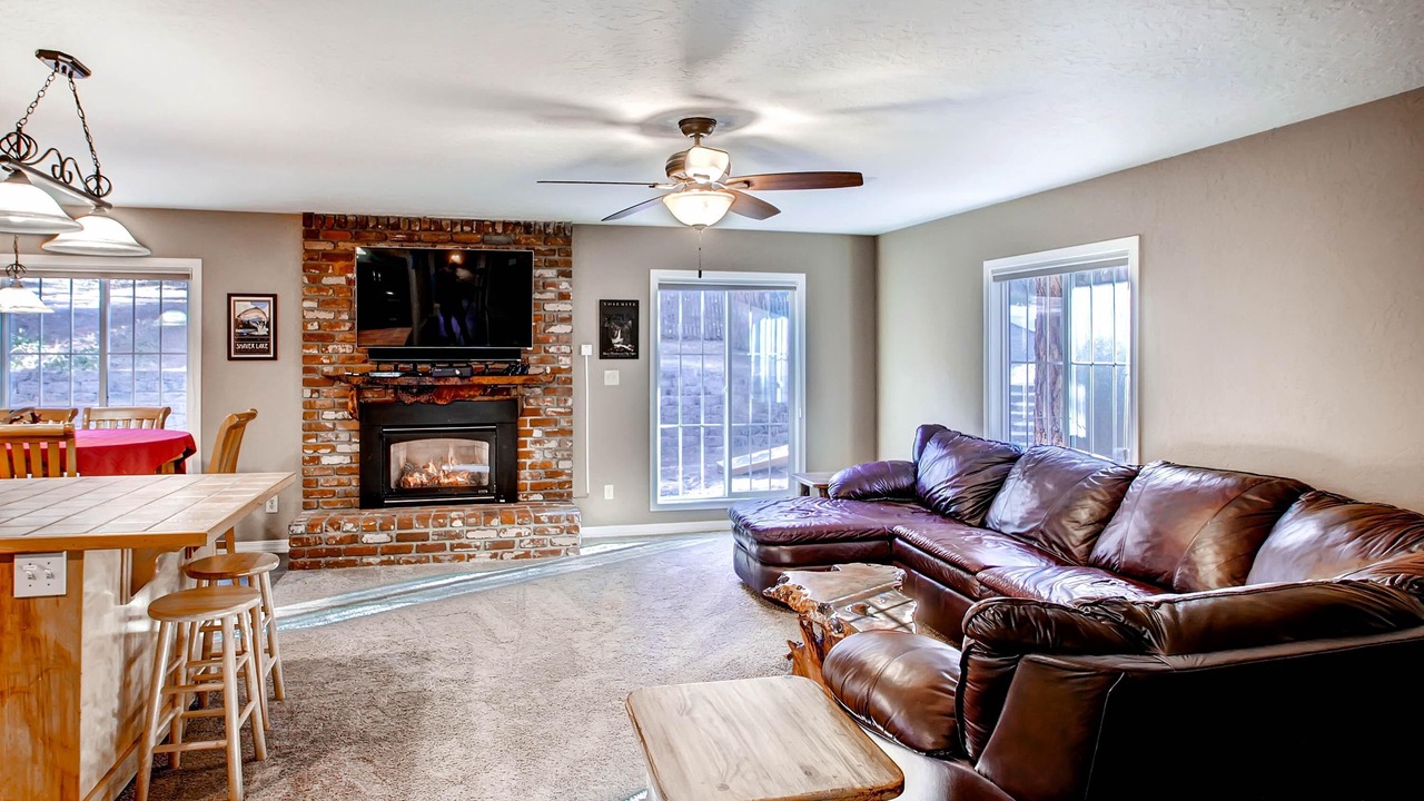 Photo of Livingroom in Oakhurst