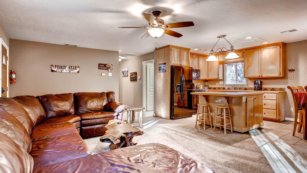 Photo of Livingroom in Oakhurst