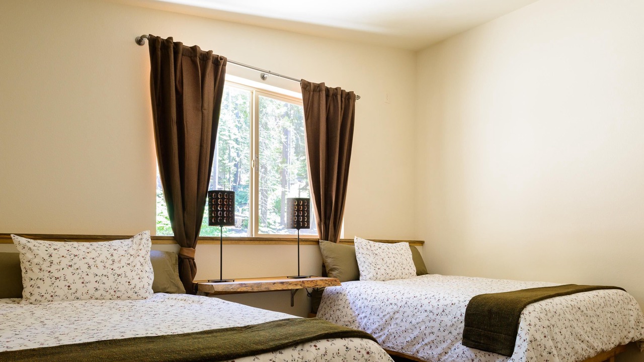 Photo of Bedroom in Yosemite West
