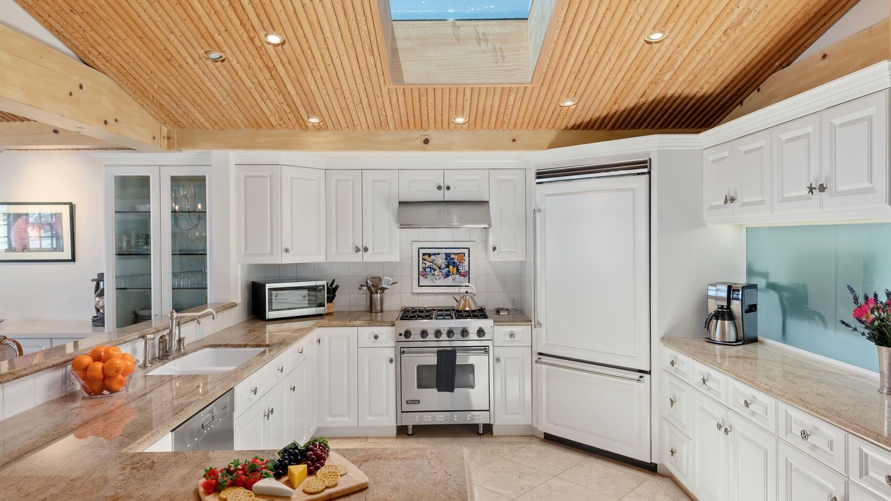 Photo of Kitchen in Toro Canyon