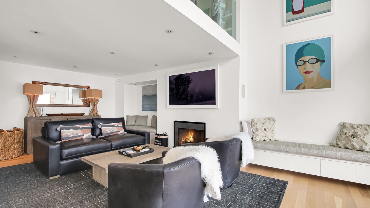 Photo of Livingroom in Summerland