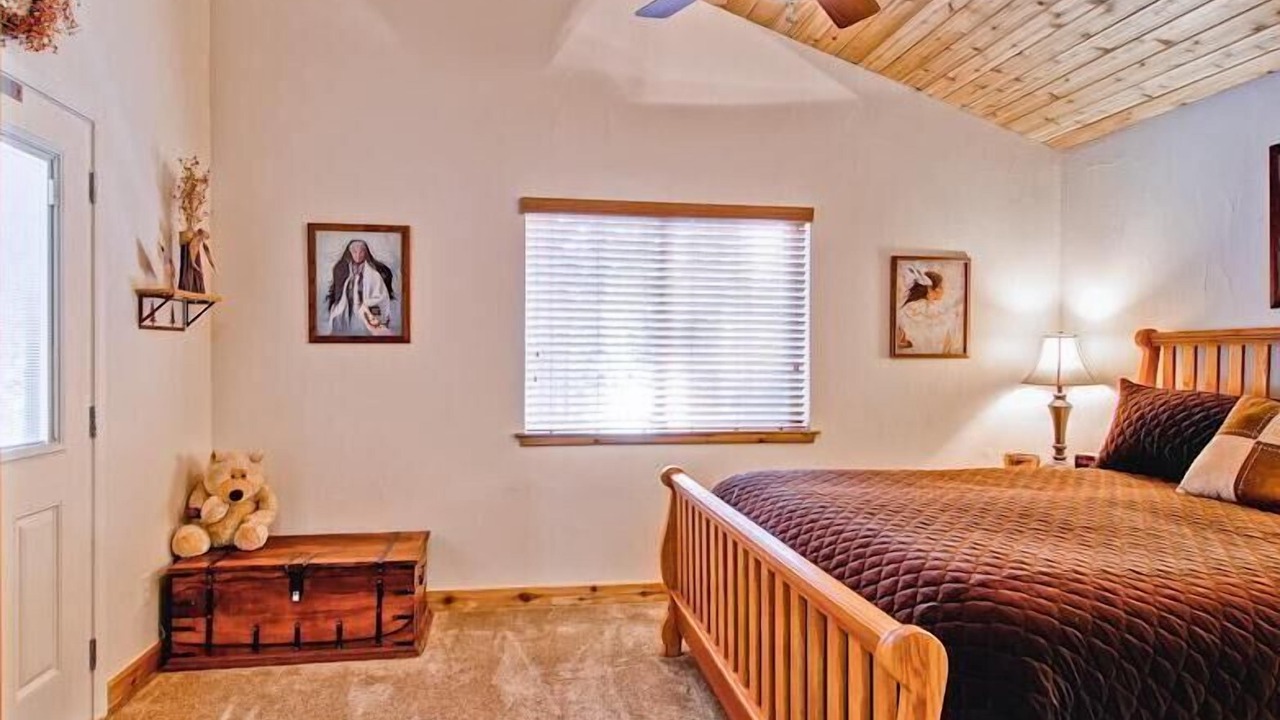 Photo of Bedroom in Yosemite West