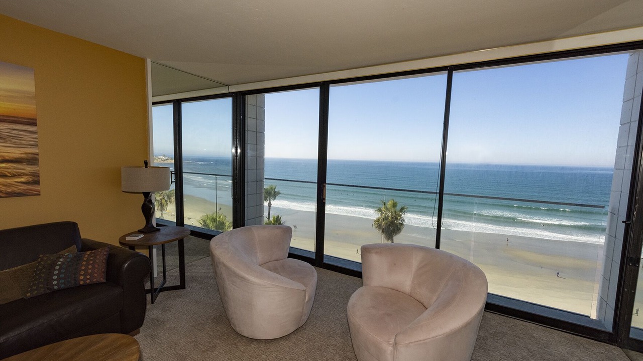 Photo of Livingroom in North Pacific Beach