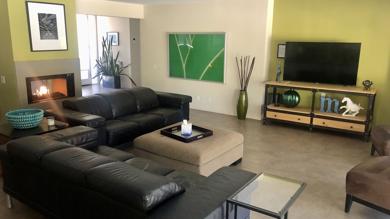 Photo of Livingroom in Deepwell Estates