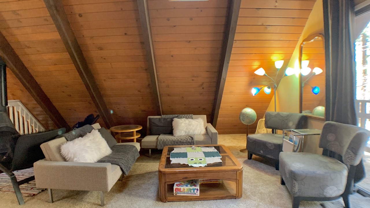 Photo of Livingroom in Black Bart