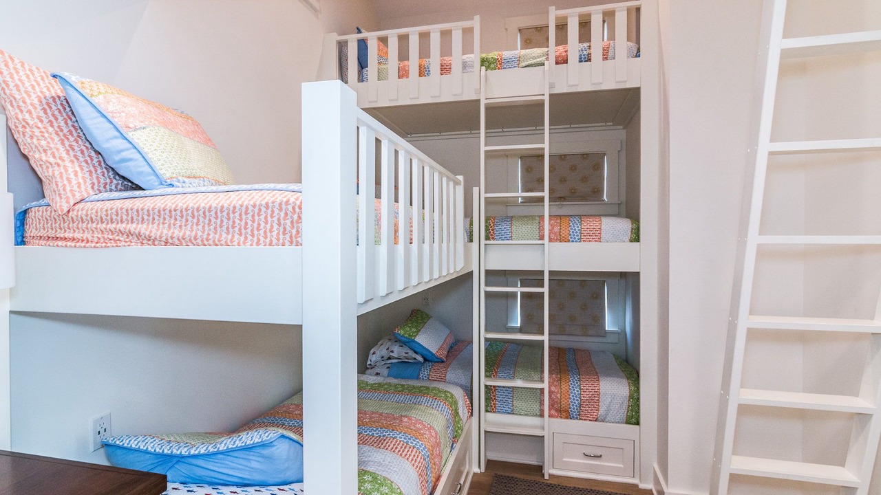 Photo of Bedroom in Avalon