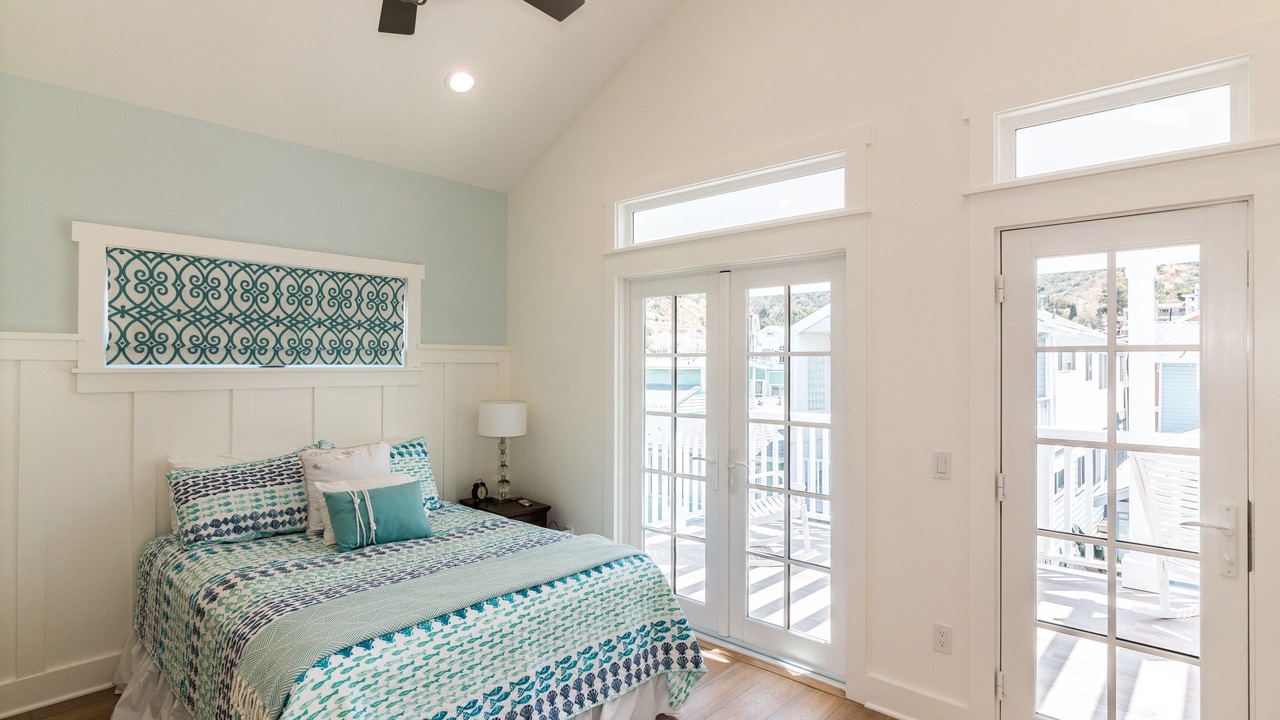 Photo of Bedroom in Avalon