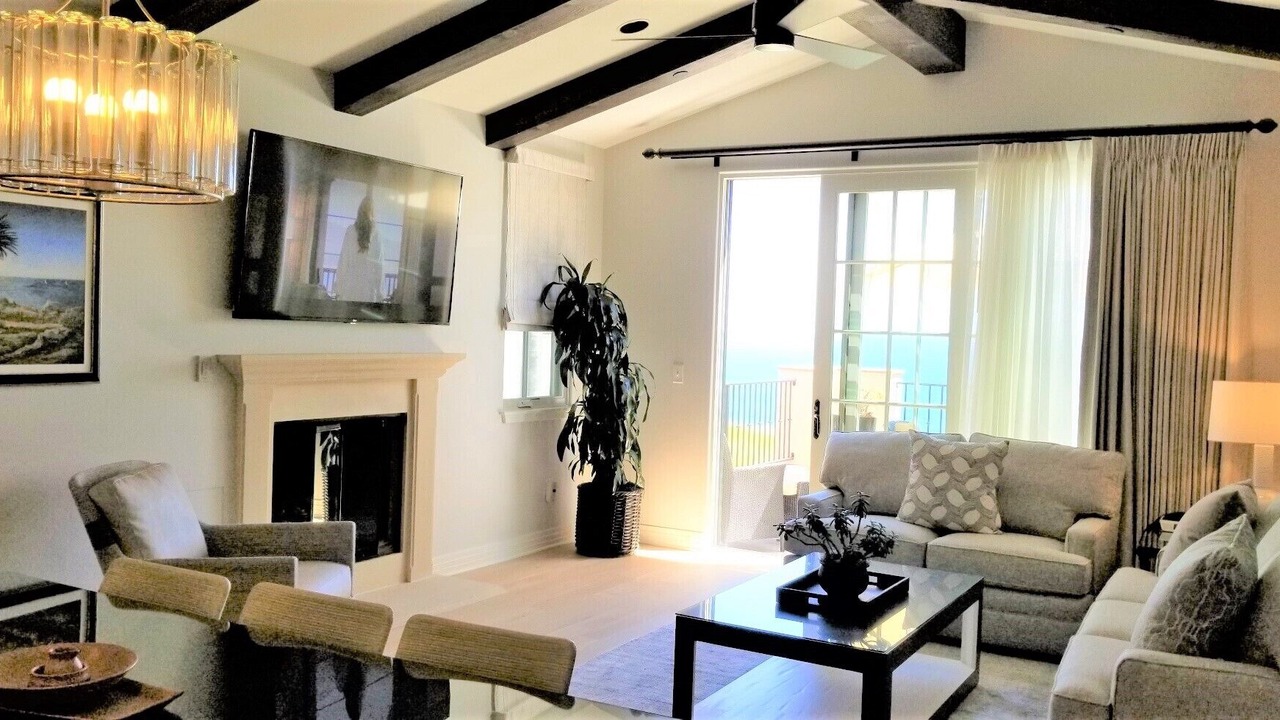 Photo of Livingroom in Rancho Palos Verdes