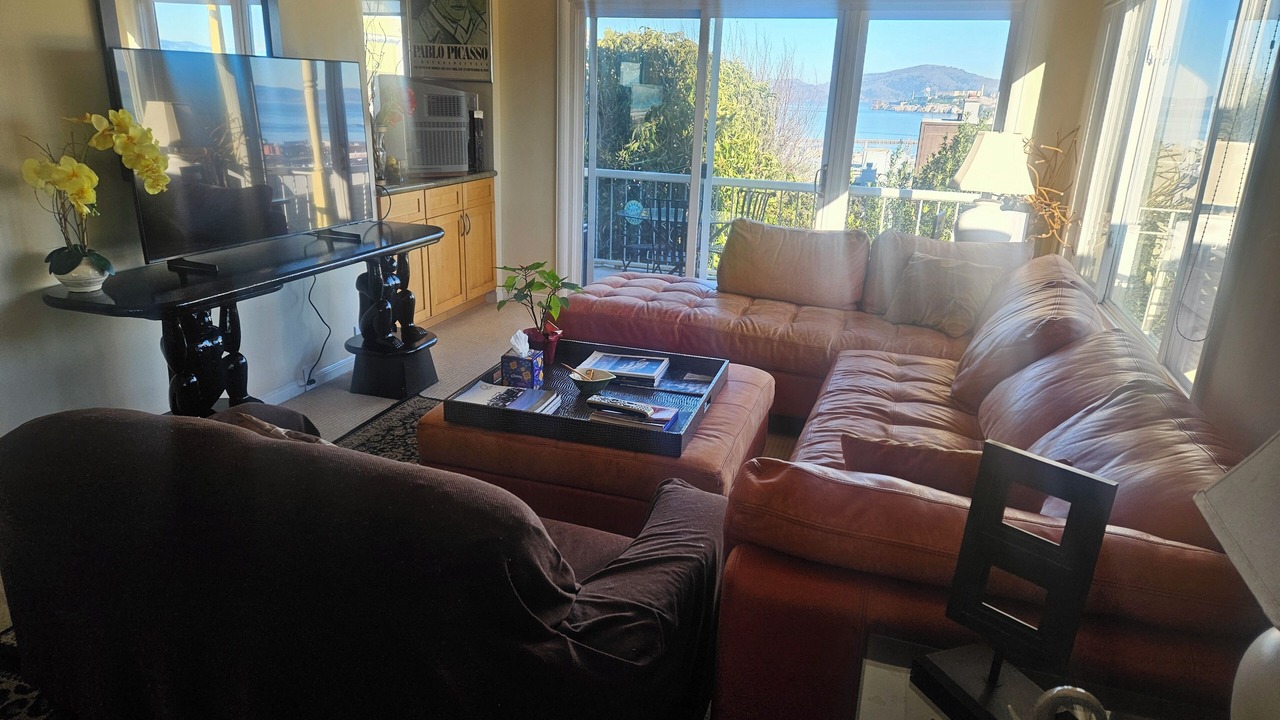 Photo of Livingroom in Fisherman's Wharf