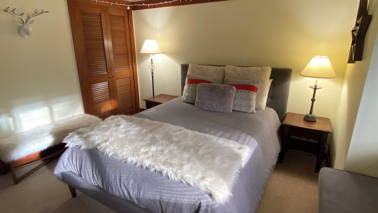 Photo of Bedroom in Tahoe Sierra Estates