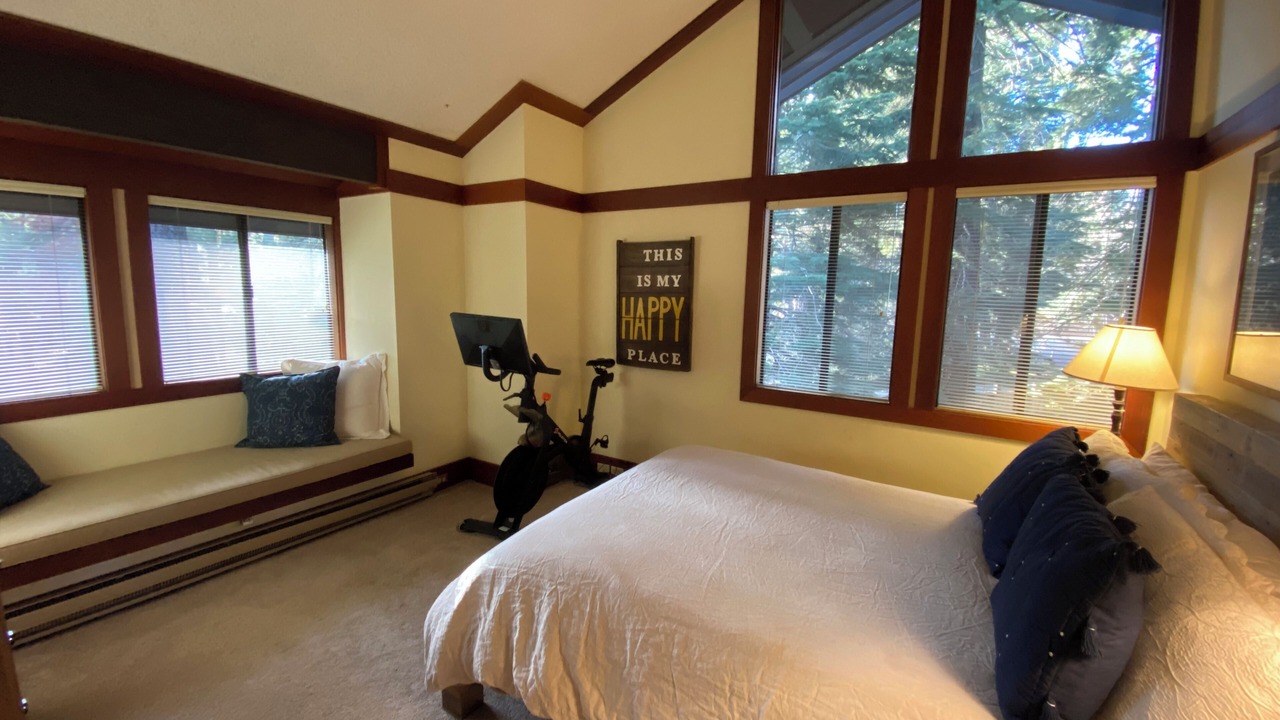 Photo of Bedroom in Tahoe Sierra Estates