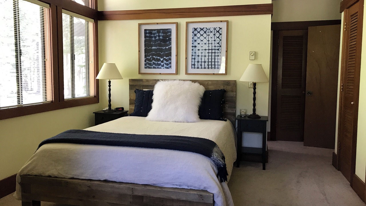 Photo of Bedroom in Tahoe Sierra Estates