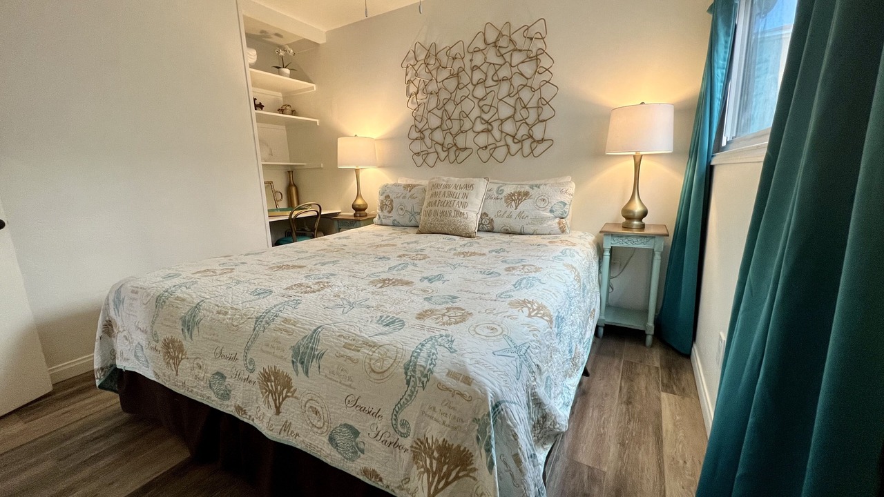 Photo of Bedroom in South Mission Beach