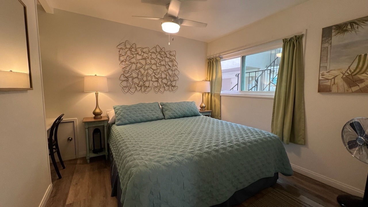 Photo of Bedroom in South Mission Beach