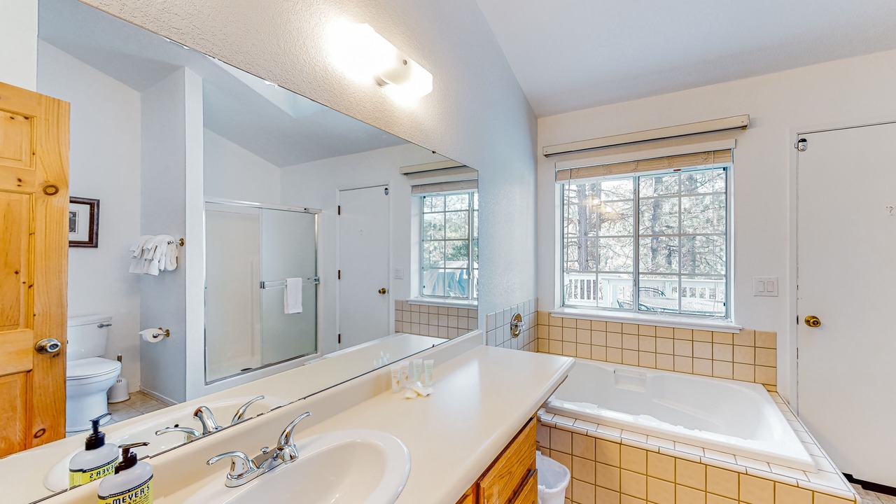 Photo of Bathroom in Groveland