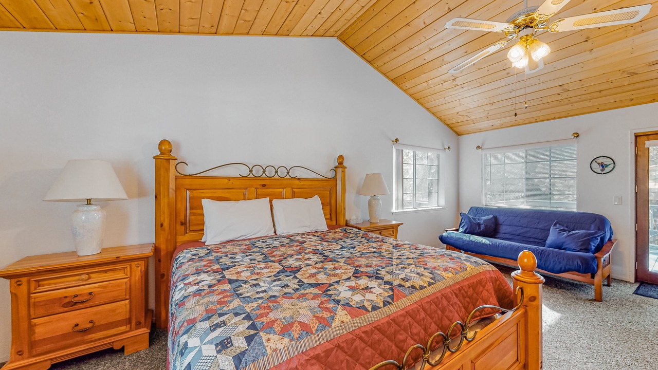 Photo of Bedroom in Groveland