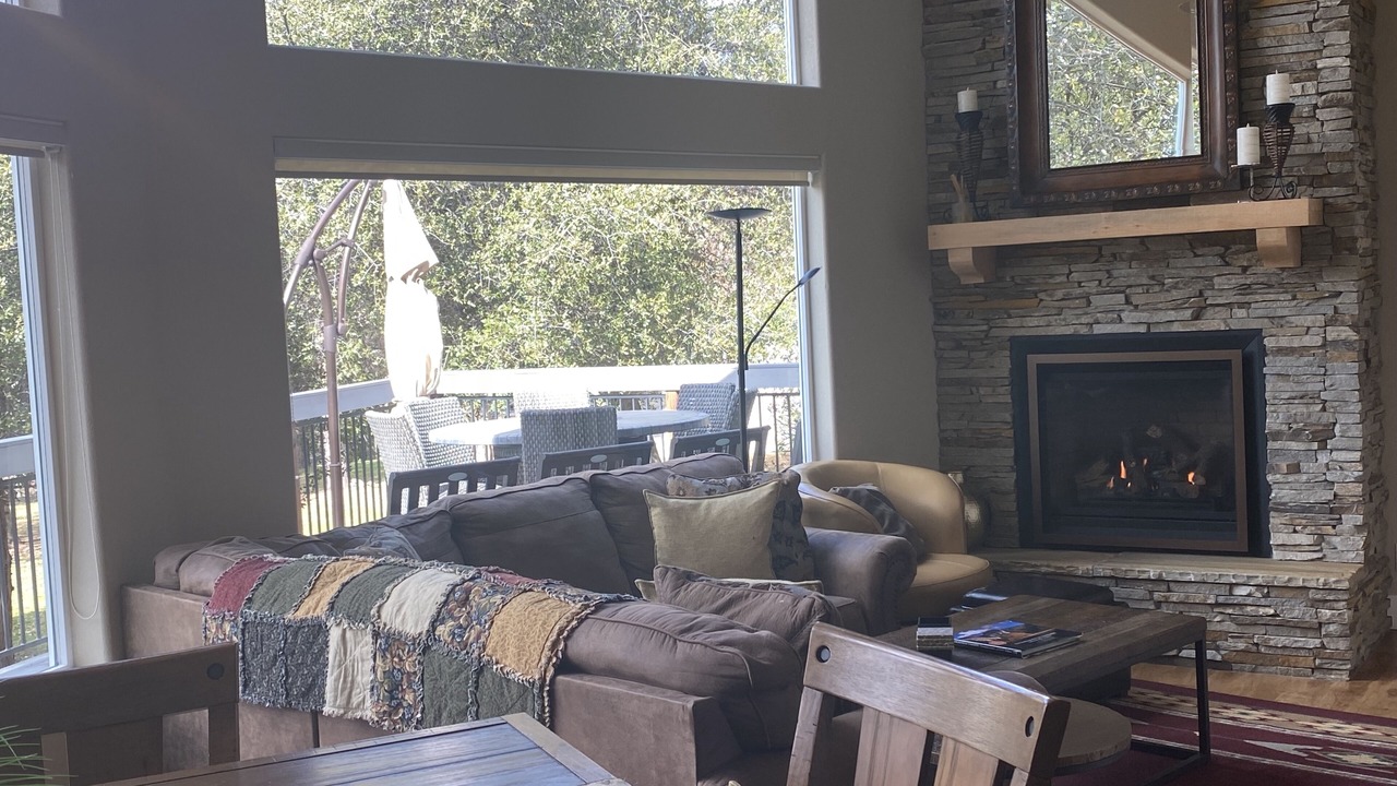 Photo of Livingroom in Groveland