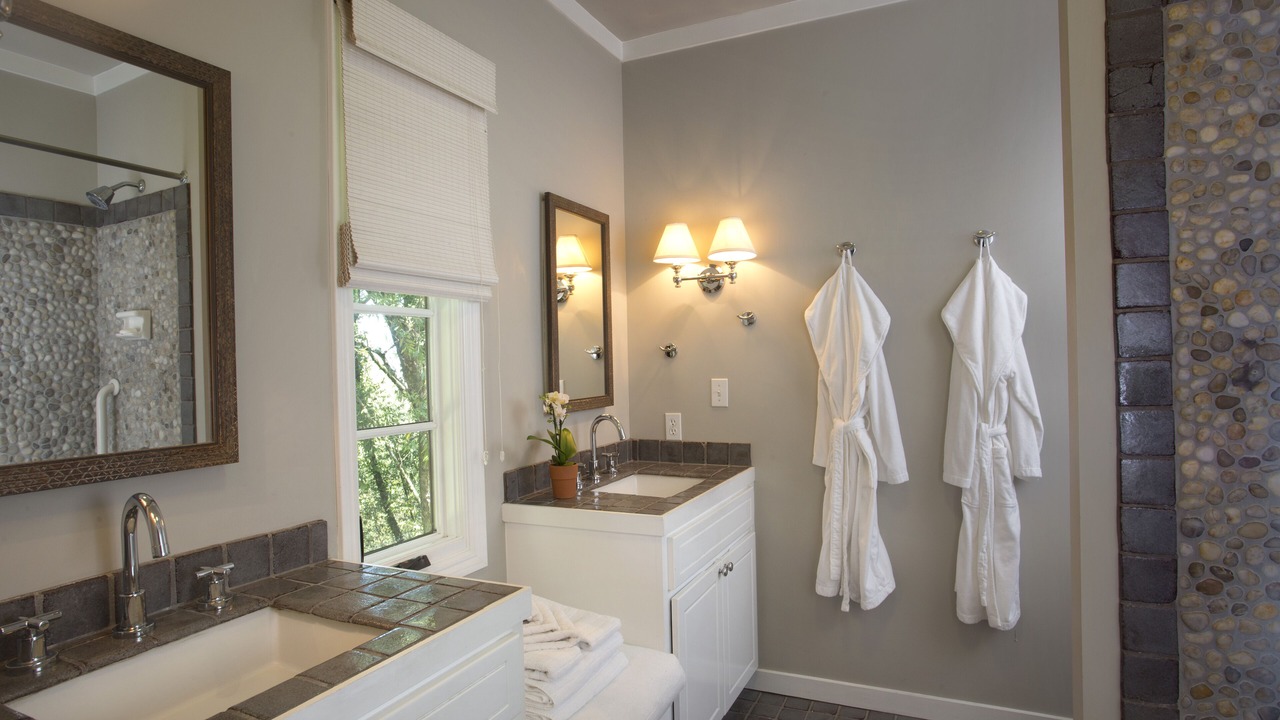 Photo of Bathroom in Forestville