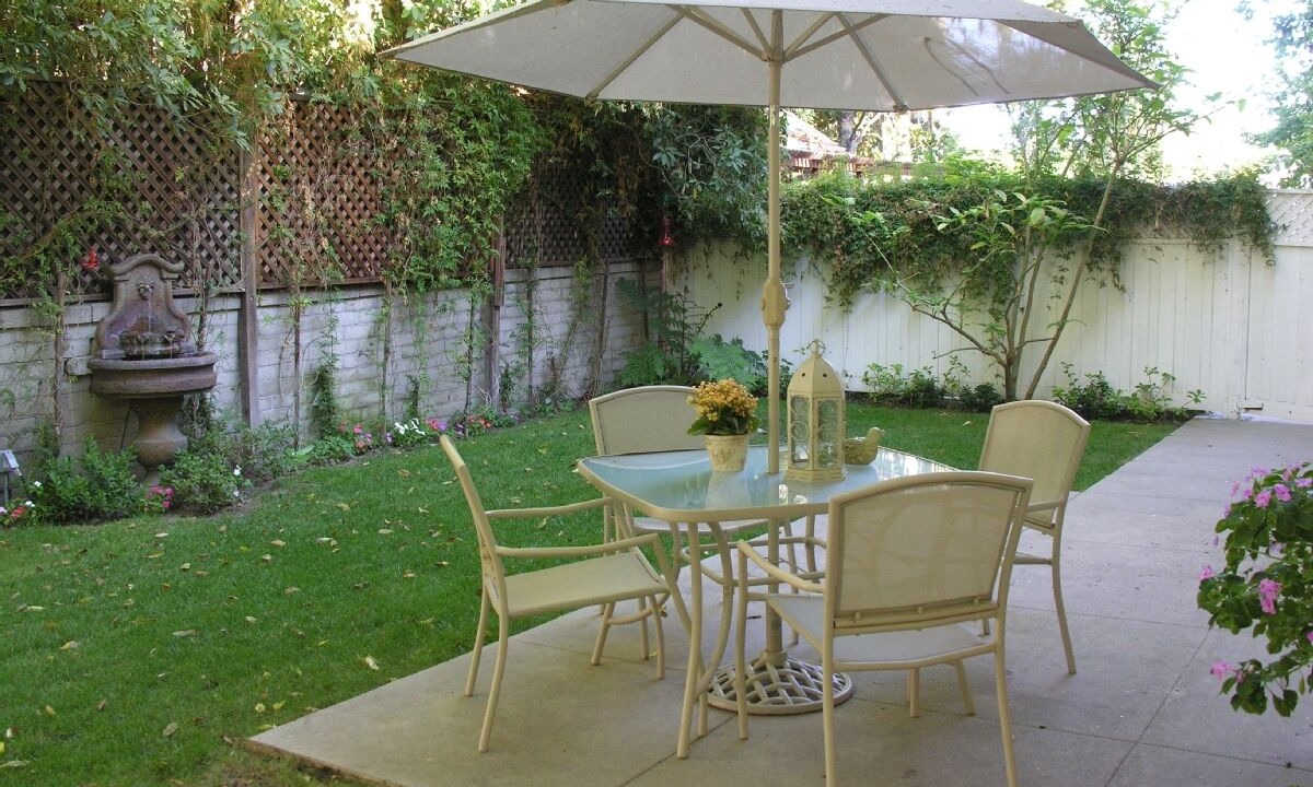 Photo of Outdoor in Valley Village