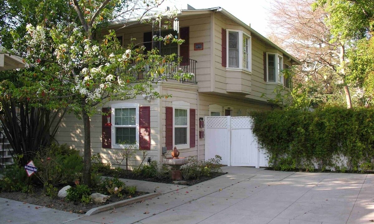 Photo of Outdoor in Valley Village