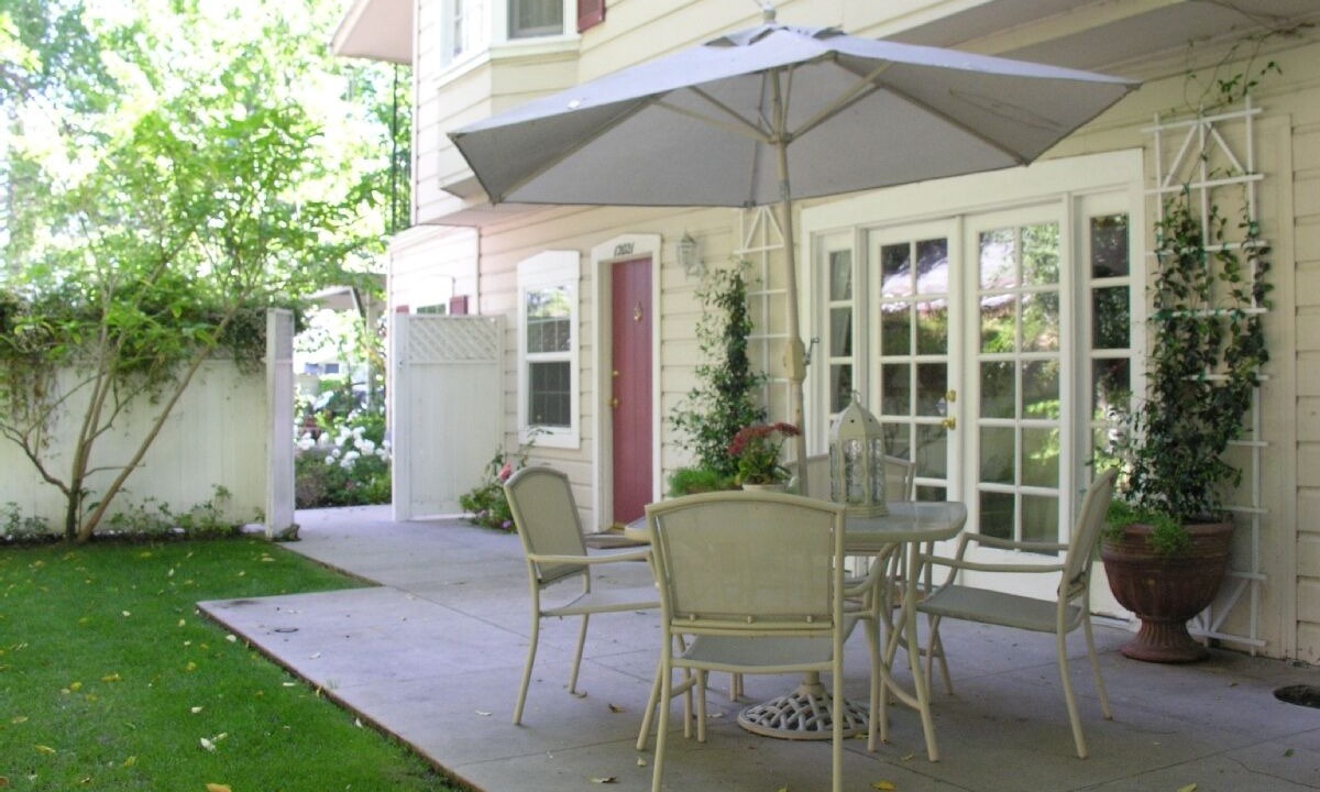 Photo of Outdoor in Valley Village