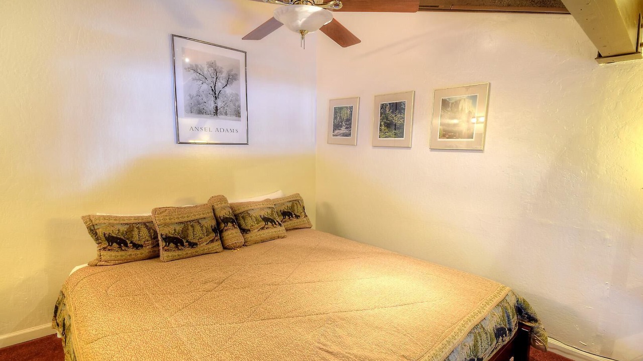 Photo of Bedroom in Yosemite West