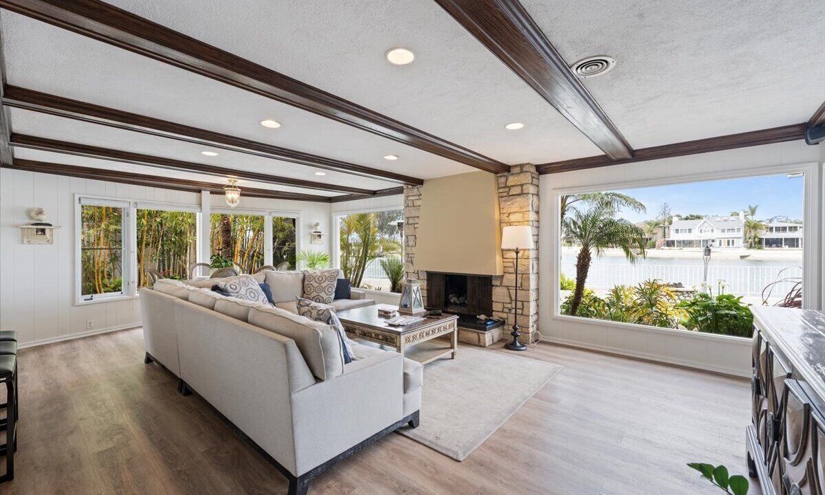 Photo of Livingroom in Newport Beach