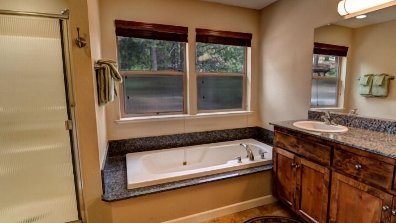 Photo of Bathroom in Yosemite West