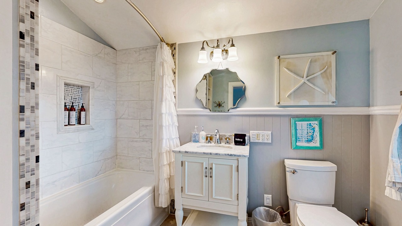 Photo of Bathroom in Fort Bragg