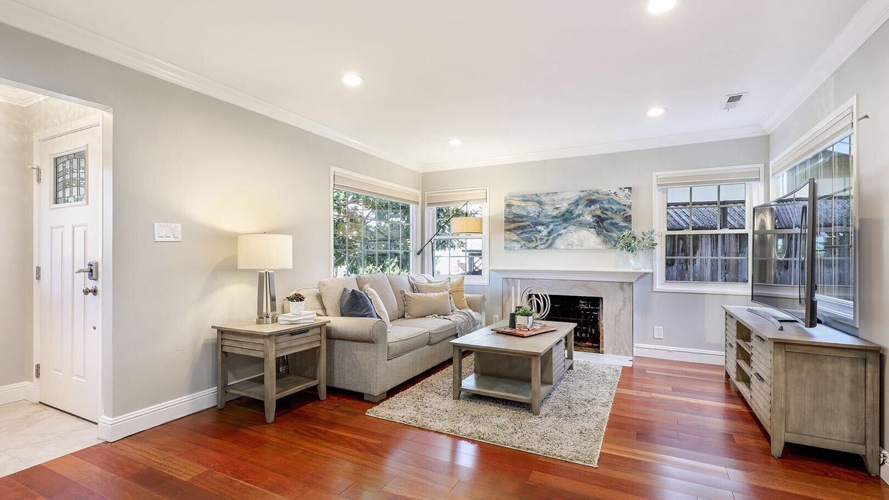 Photo of Livingroom in Millbrae