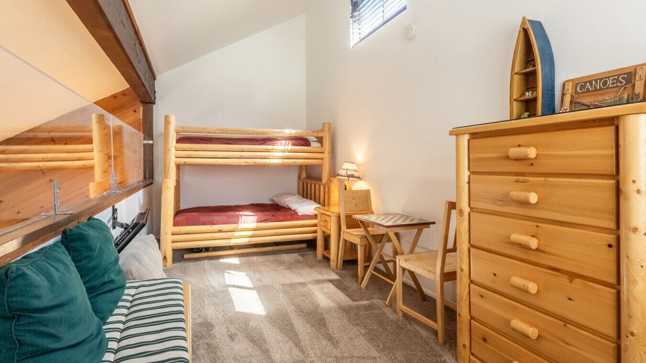 Photo of Bedroom in June Lake