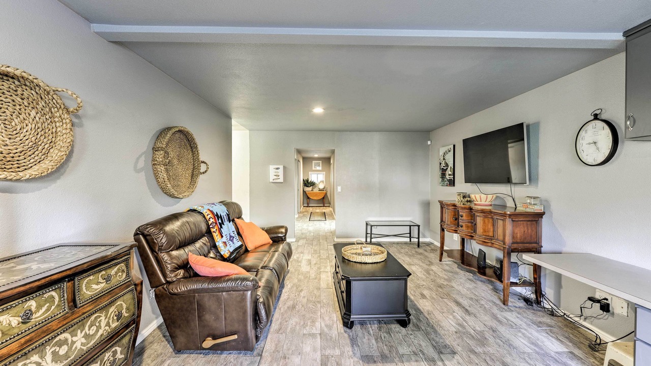 Photo of Livingroom in Crescent City