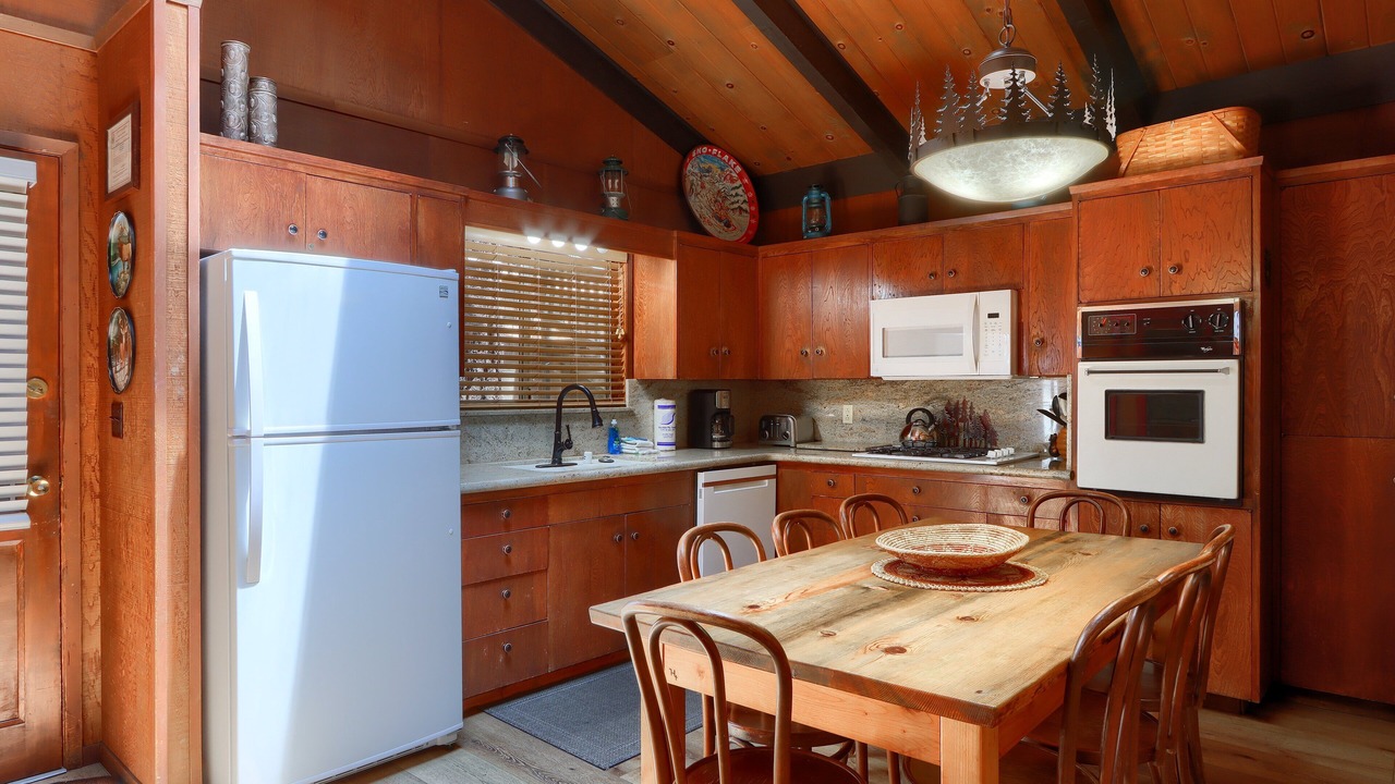 Photo of Bedroom in North Wawona