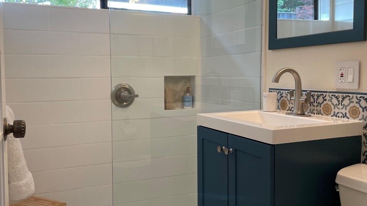 Photo of Bathroom in Alta Mesa