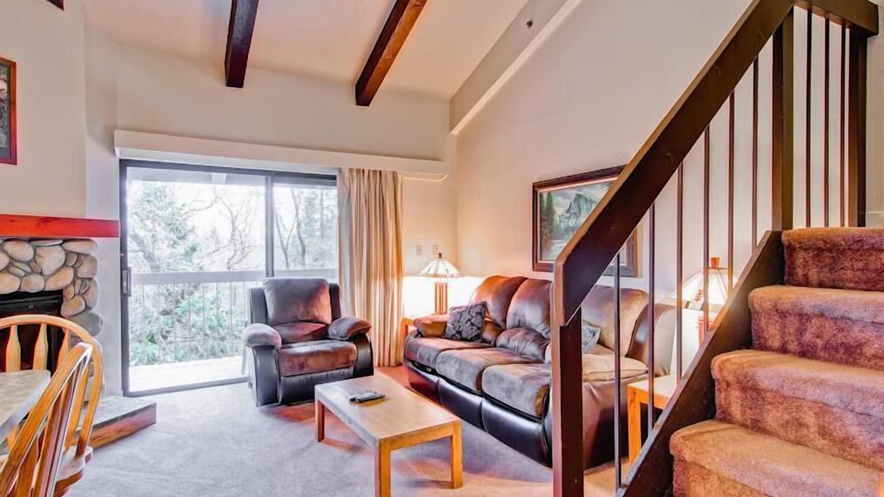 Photo of Livingroom in Yosemite West