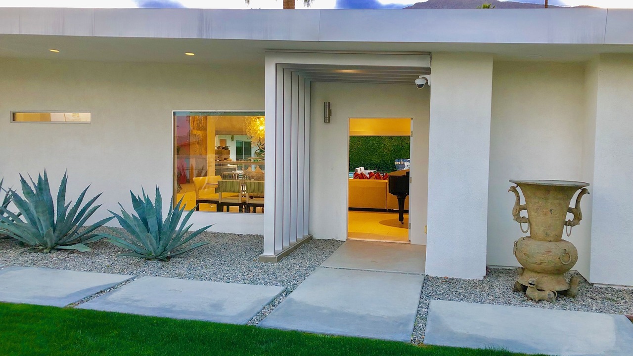 Photo of Patio Balcony in Warm Sands