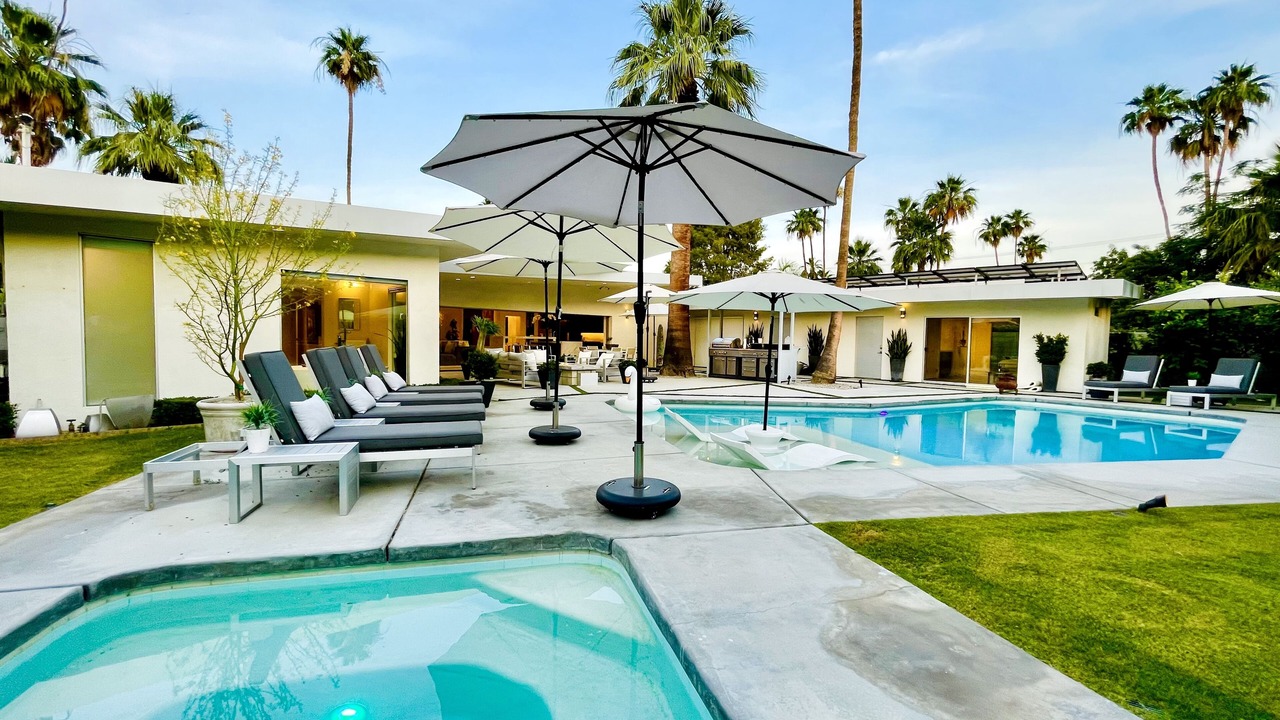 Photo of Outdoor in Warm Sands