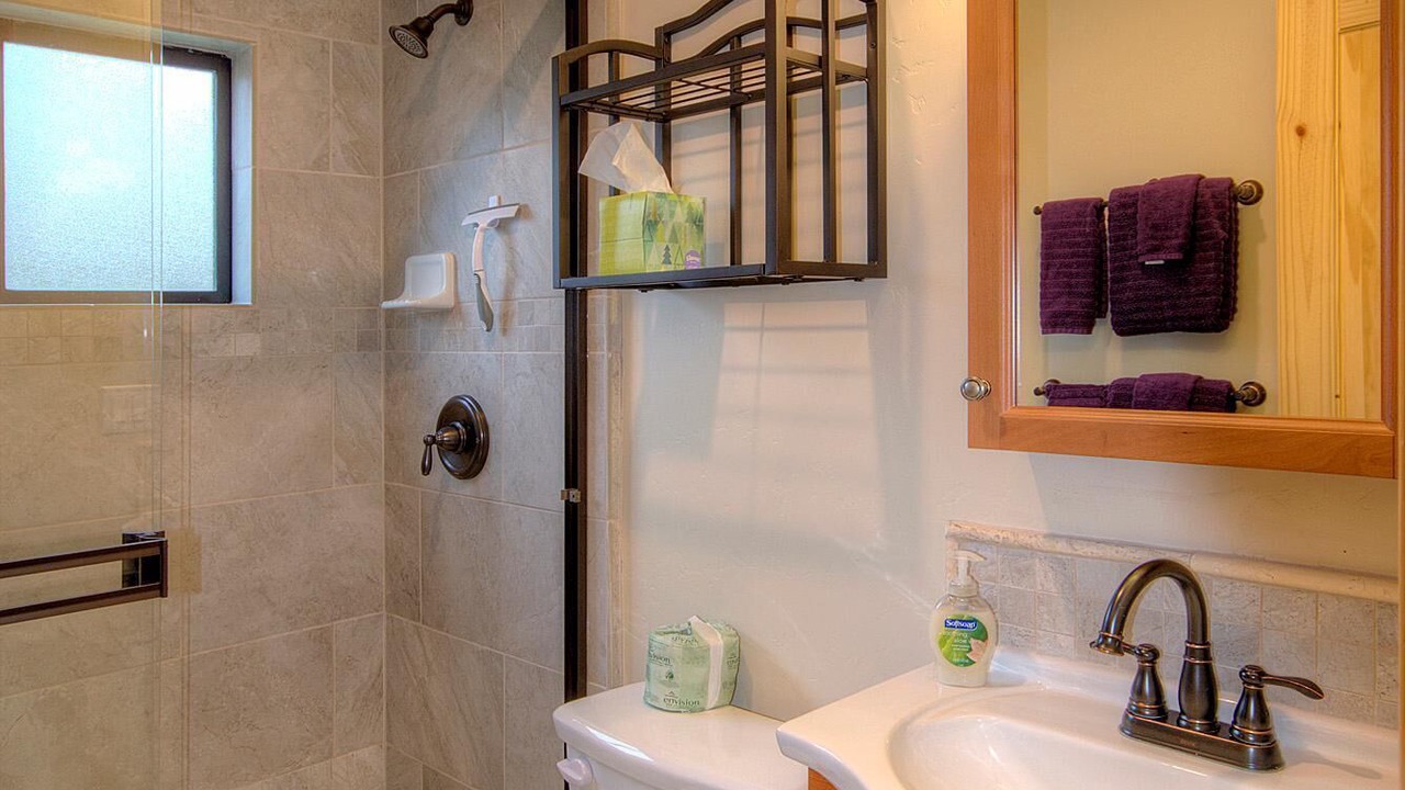 Photo of Bathroom in Oakhurst