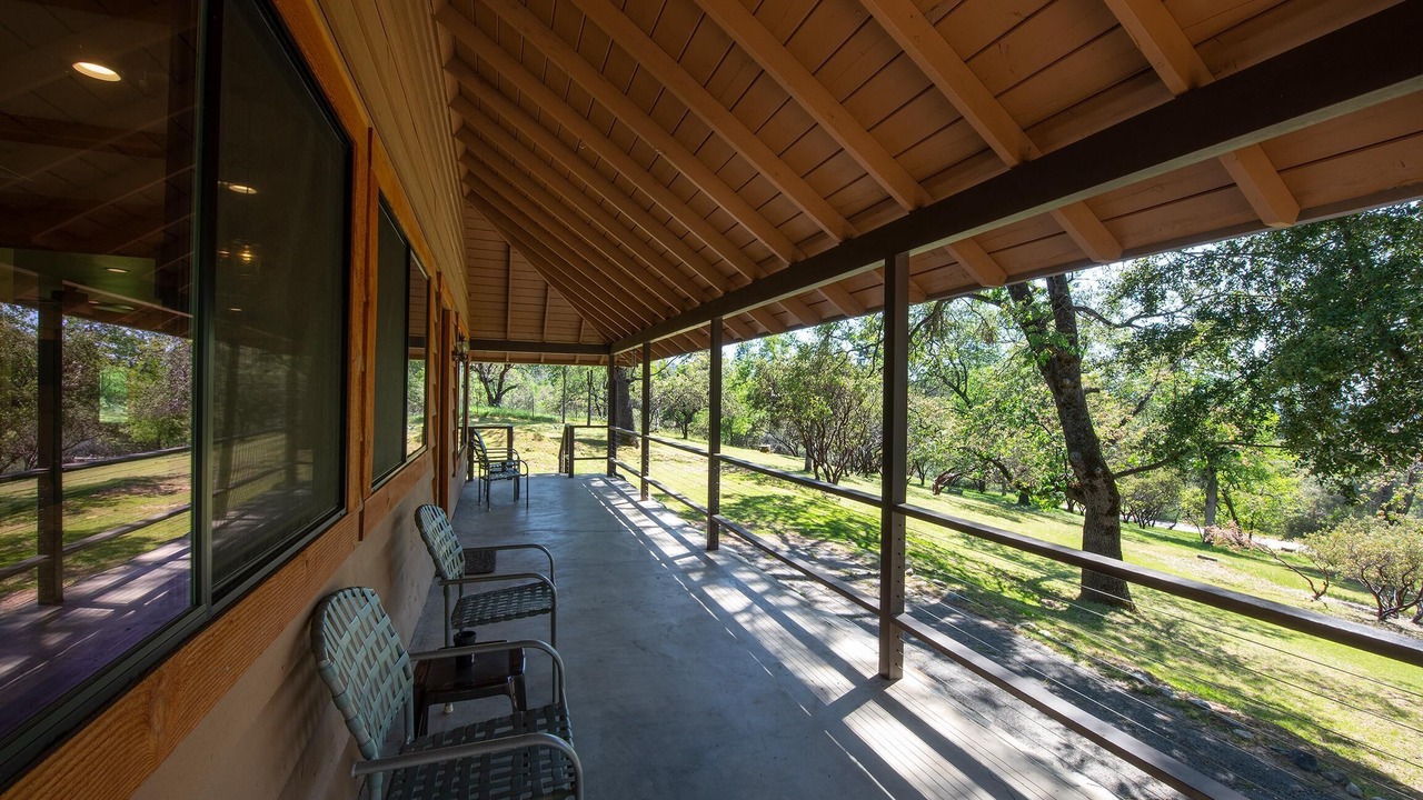 Photo of Patio Balcony in Oakhurst