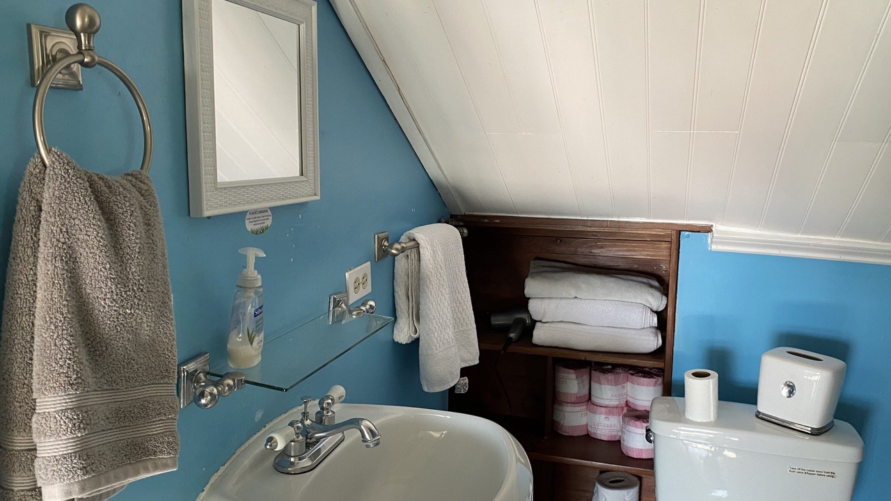 Photo of Bathroom in Avalon