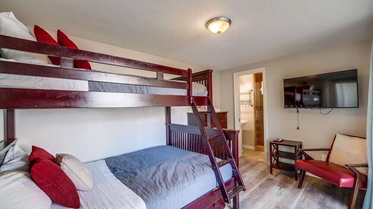 Photo of Bedroom in Central Mission Beach