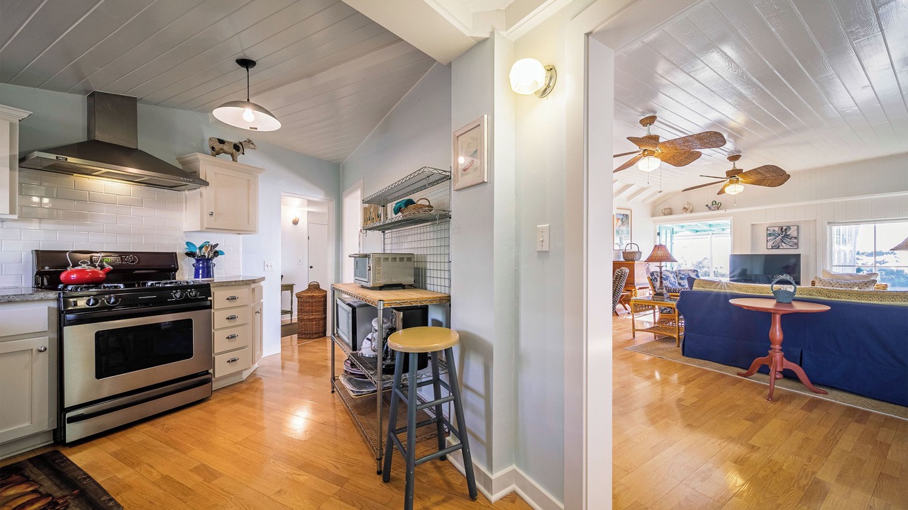 Photo of Kitchen in Laguna Beach