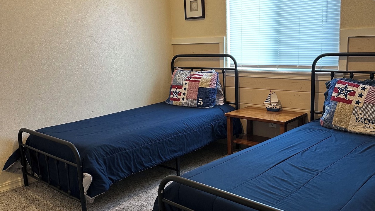Photo of Bedroom in Crescent City