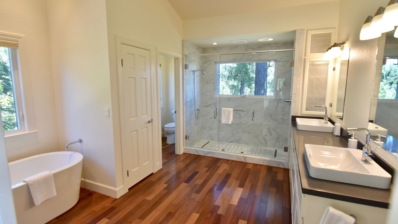 Photo of Bathroom in Freestone