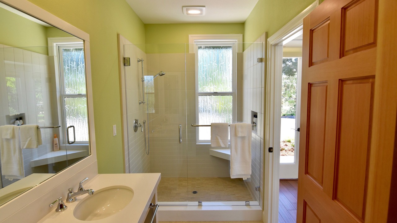 Photo of Bathroom in Freestone