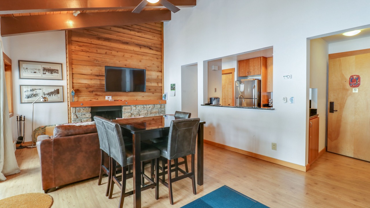 Photo of Livingroom in Tahoe Woods