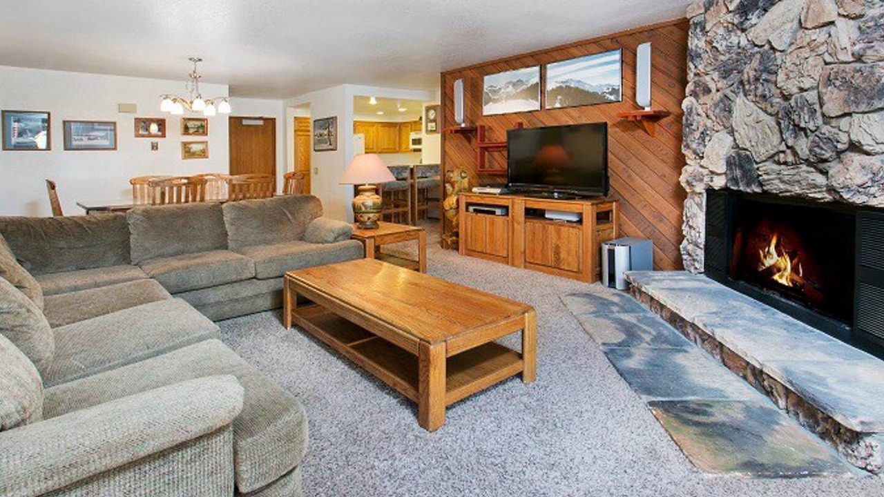 Photo of Bedroom in Mammoth Lakes