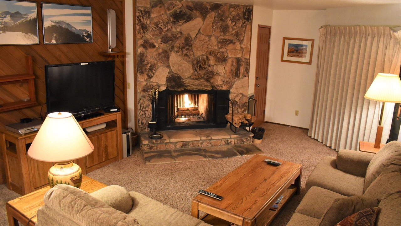 Photo of Bedroom in Mammoth Lakes